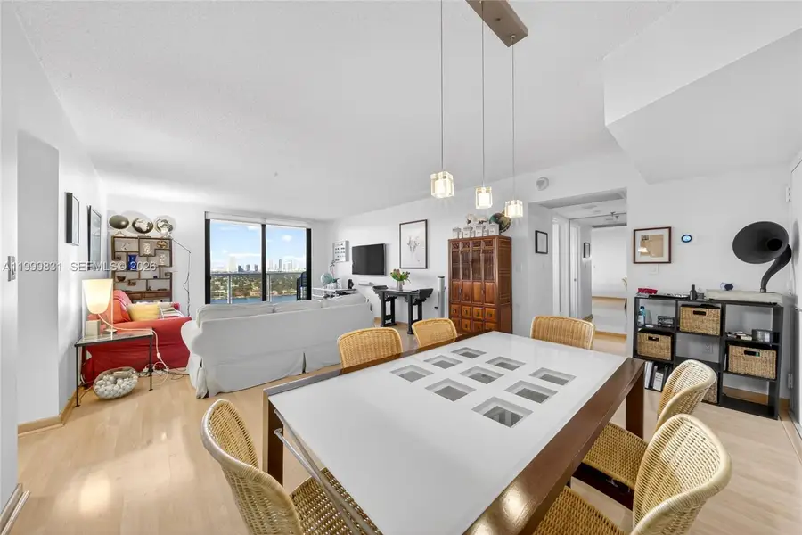 9 Island Ave #1906, Miami Beach, FL 33139 - #3