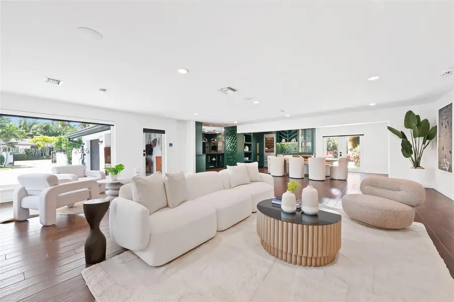 3001 Bayview Dr, Fort Lauderdale, FL 33306 - #2