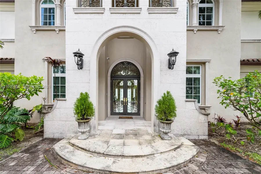 12101 Moss Ranch Rd, Pinecrest, FL 33156 - #2