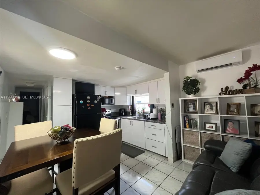 425 E 33rd St, Hialeah, FL 33013 - #3