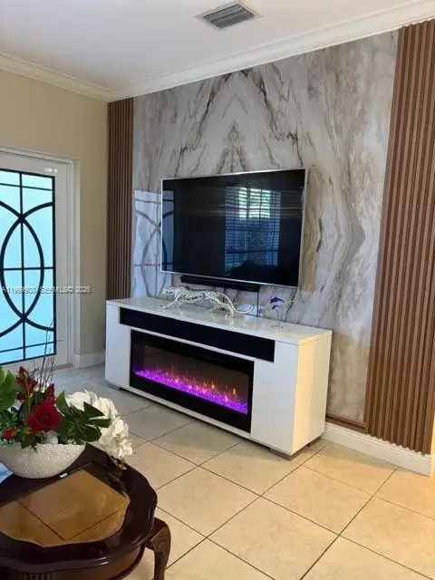 1394 W 30th St, Hialeah, FL 33012 - #2