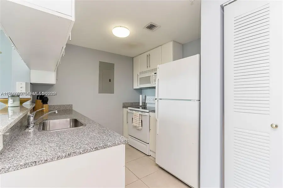 275 NE 18th St #1103, Miami, FL 33132 - #3