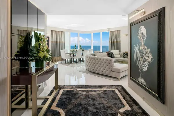300 S Pointe Dr #1501, Miami Beach, FL 33139
