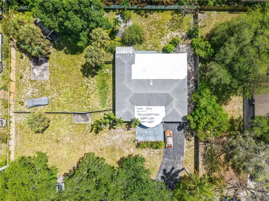 4020 SW 2nd St, Plantation, FL 33317 - #2