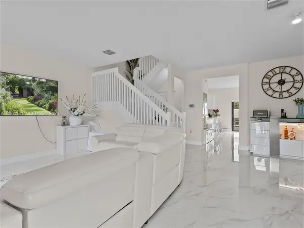 3347 W 106th Ter, Hialeah, FL 33018