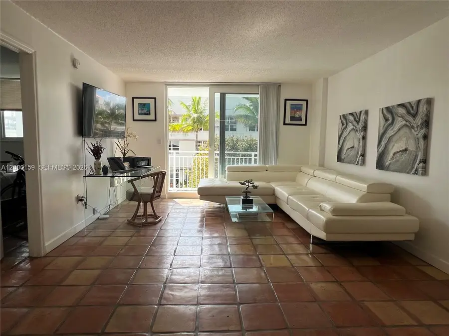 345 Ocean Dr #303, Miami Beach, FL 33139 - #3