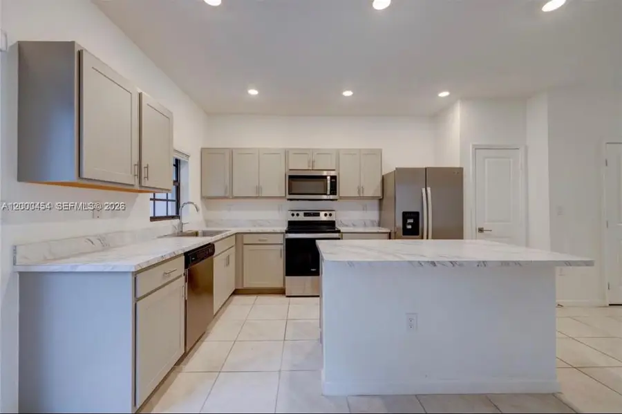 1170 SW 7th Ct, Florida City, FL 33034 - #3