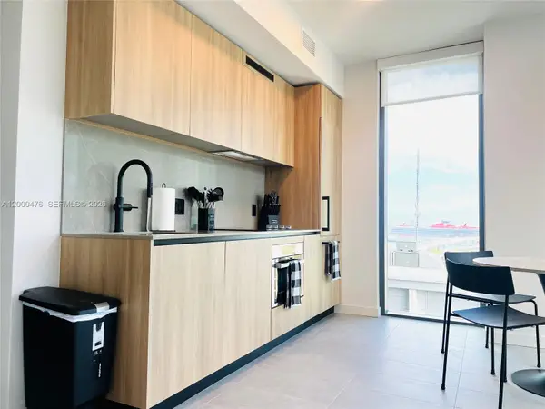 121 NE 25th St #1701, Miami, FL 33132