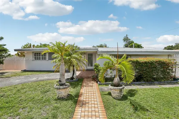 1900 SW 87th Ct, Miami, FL 33165
