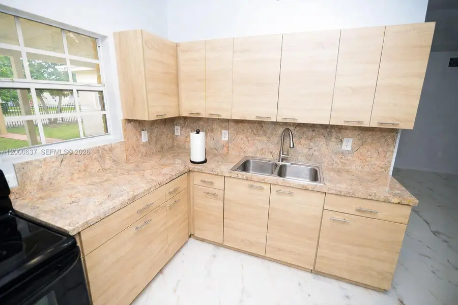 298 NW 104th St, Miami, FL 33150 - #2