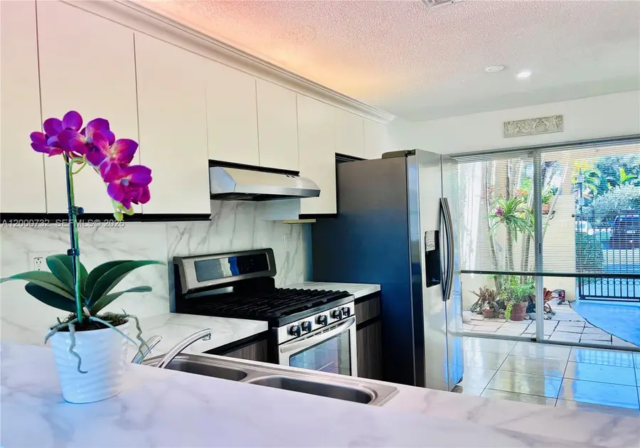 4530 NW 102nd Ct, Doral, FL 33178 - #3