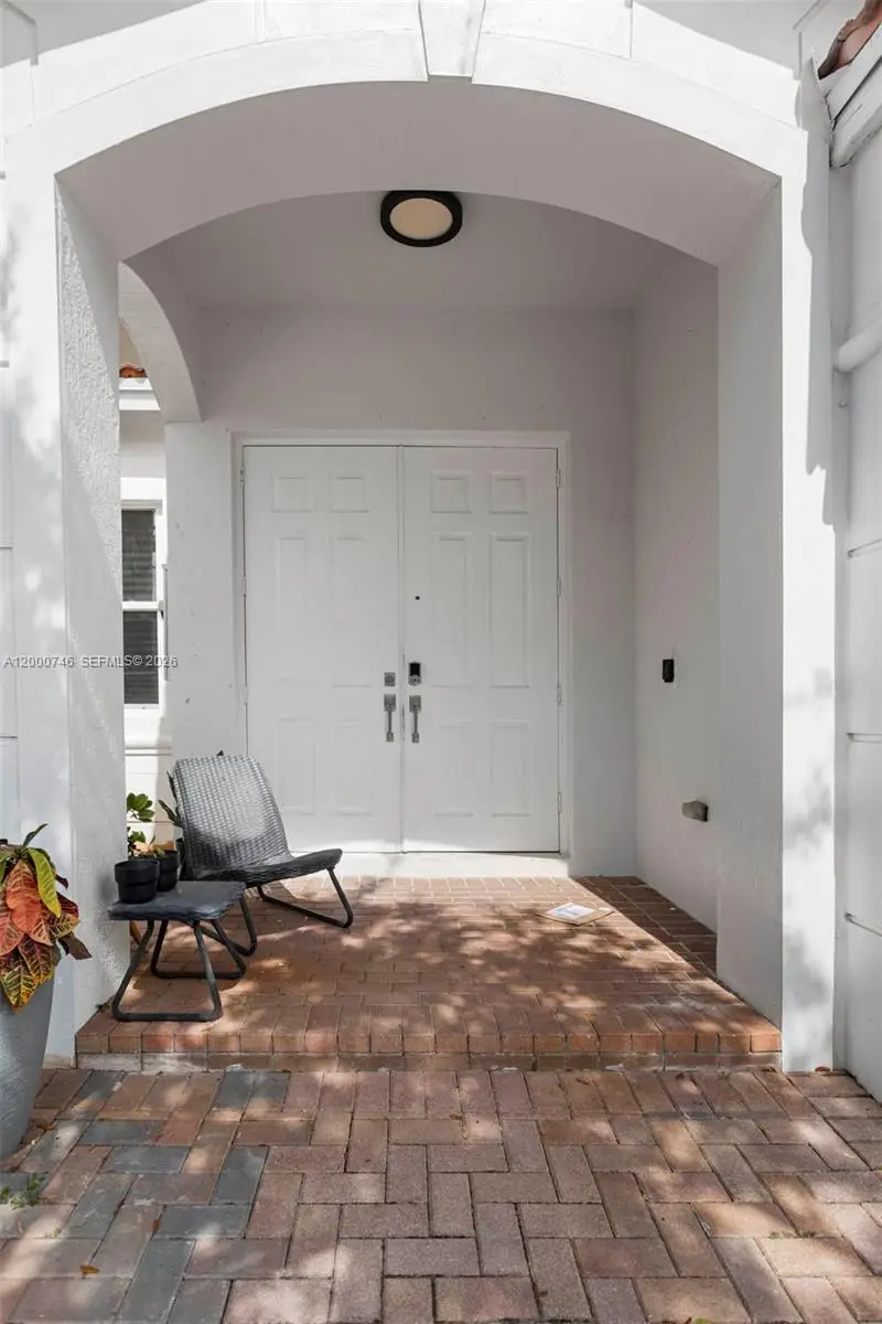 11053 NW 87th St, Doral, FL 33178 - #2