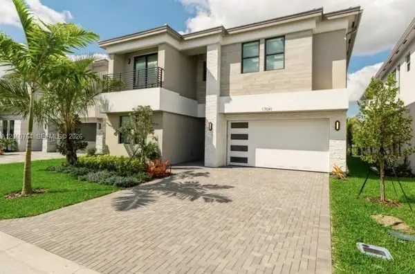 17041 Teton River Rd, Boca Raton, FL 33496