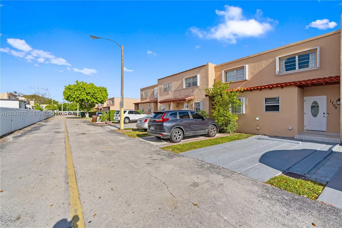 1705 W 57th St #506, Hialeah, FL 33012 - #1
