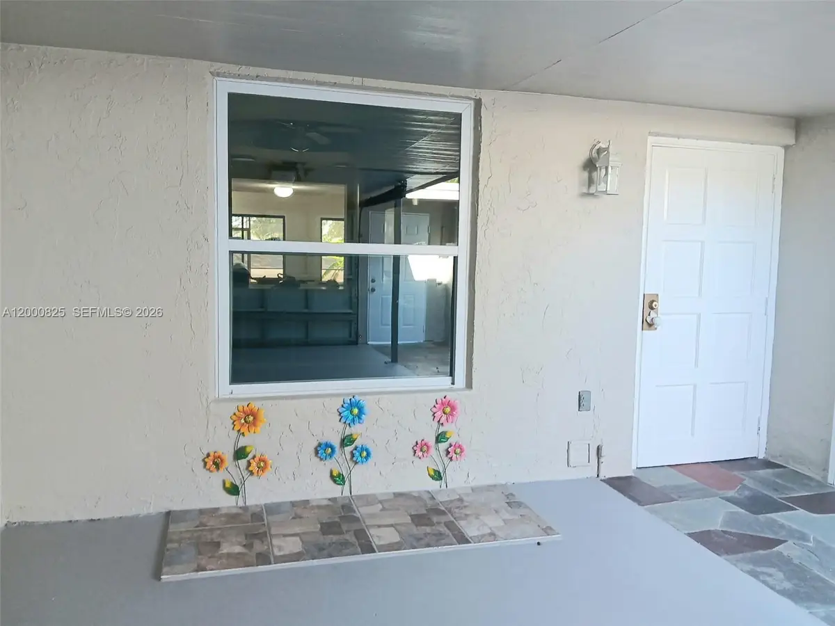 19174 Bobolink Dr, Hialeah, FL 33015 - #1