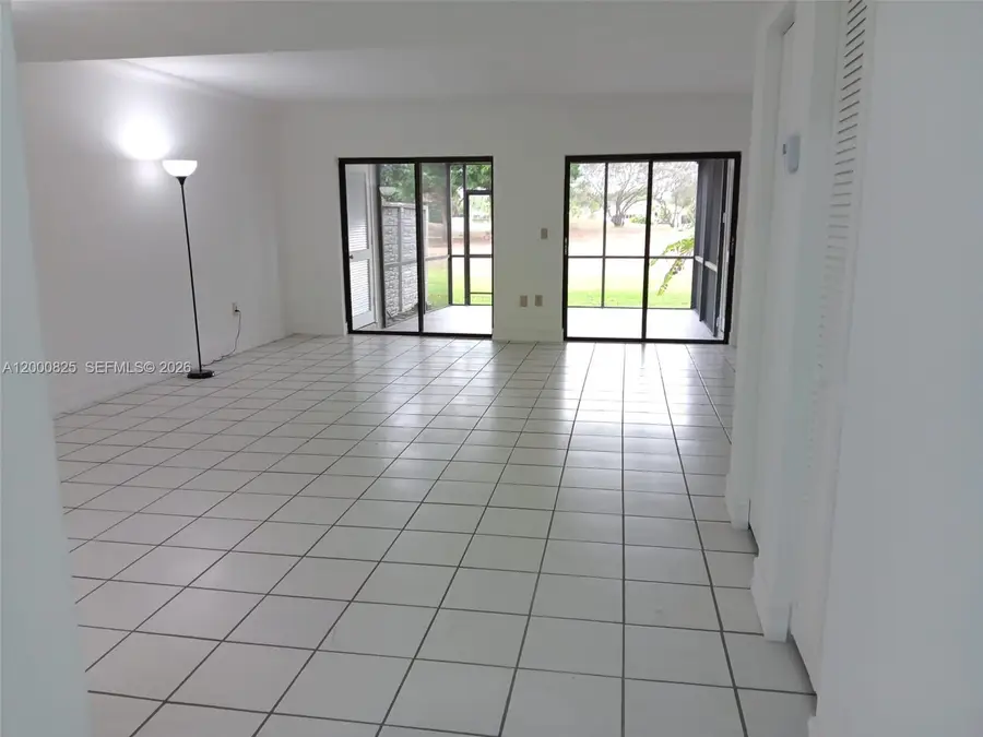 19174 Bobolink Dr, Hialeah, FL 33015 - #2