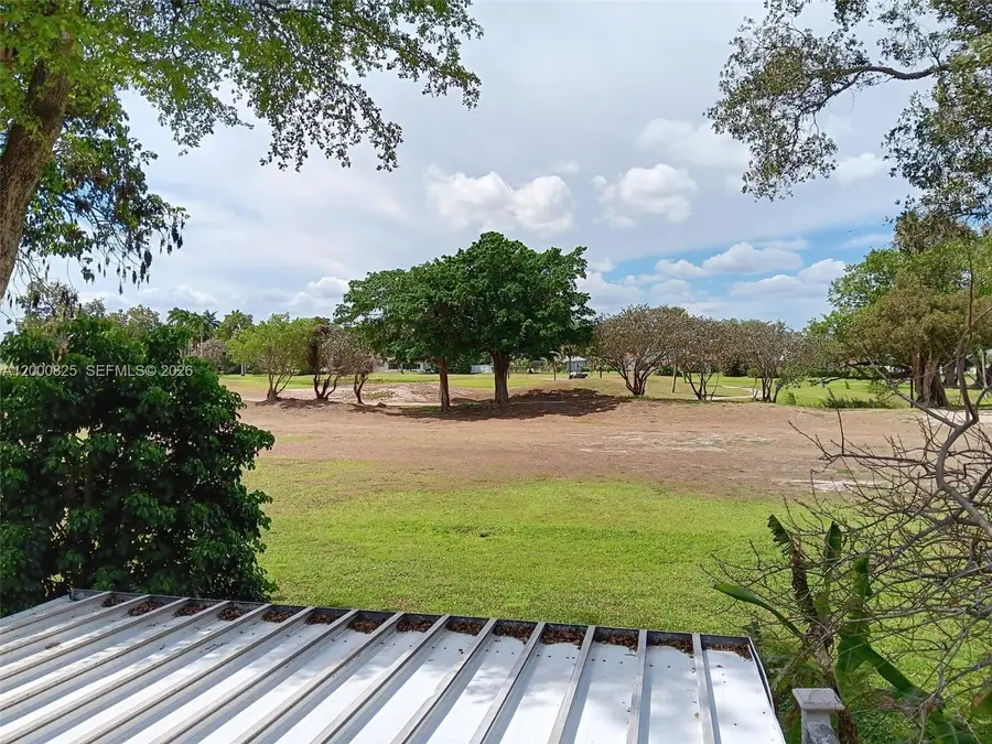 19174 Bobolink Dr, Hialeah, FL 33015 - #3