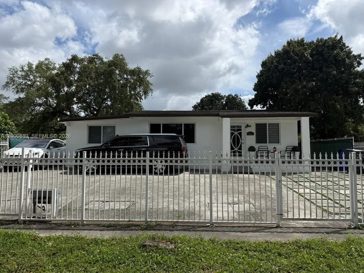 6404 Meade St, Hollywood, FL 33024 - #1