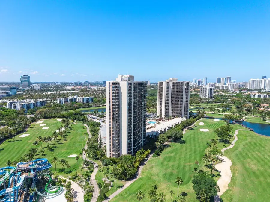 20335 W Country Club Dr #208, Aventura, FL 33180 - #2