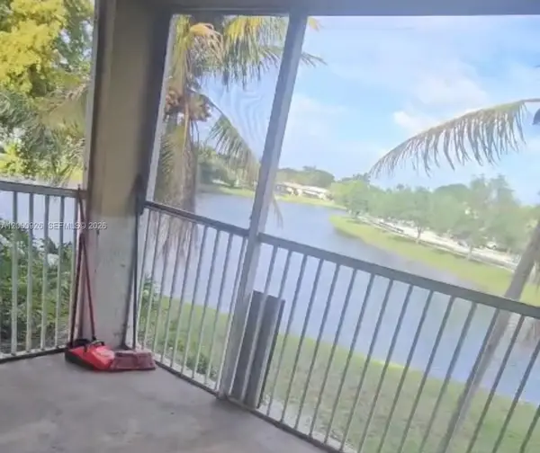 5654 Rock Island Rd #227, Tamarac, FL 33319