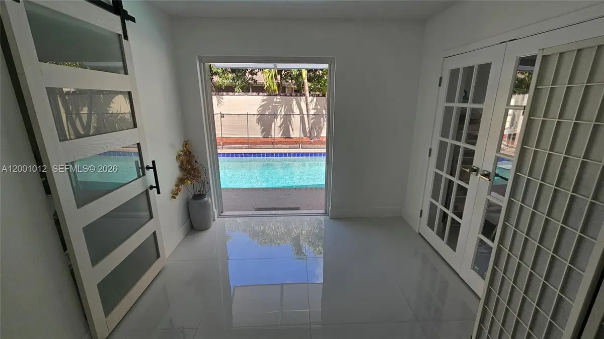 8421 NW 8th St, Pembroke Pines, FL 33024 - #1