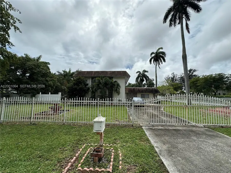 200 NE 158th St, Miami, FL 33162 - #3