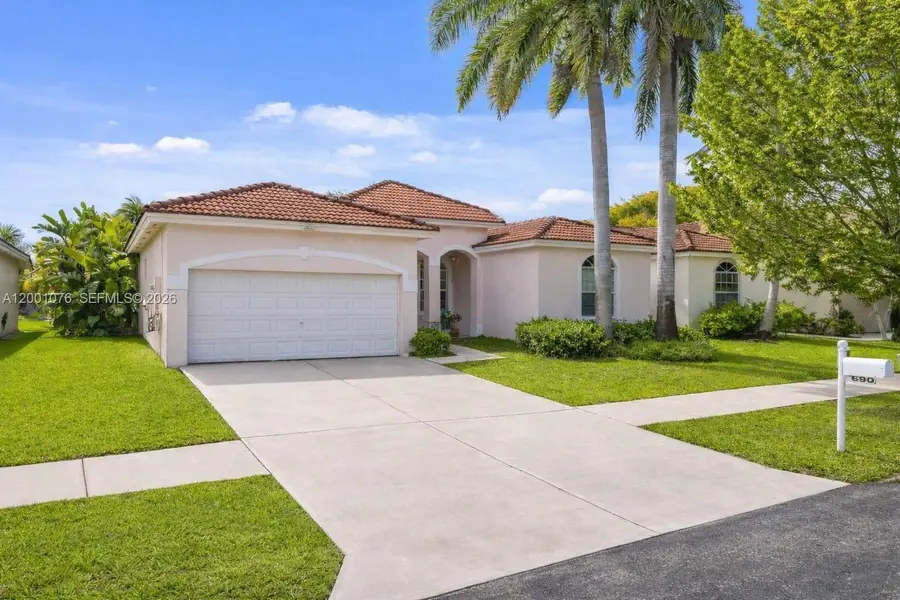 690 SE 30th Dr, Homestead, FL 33033 - #2