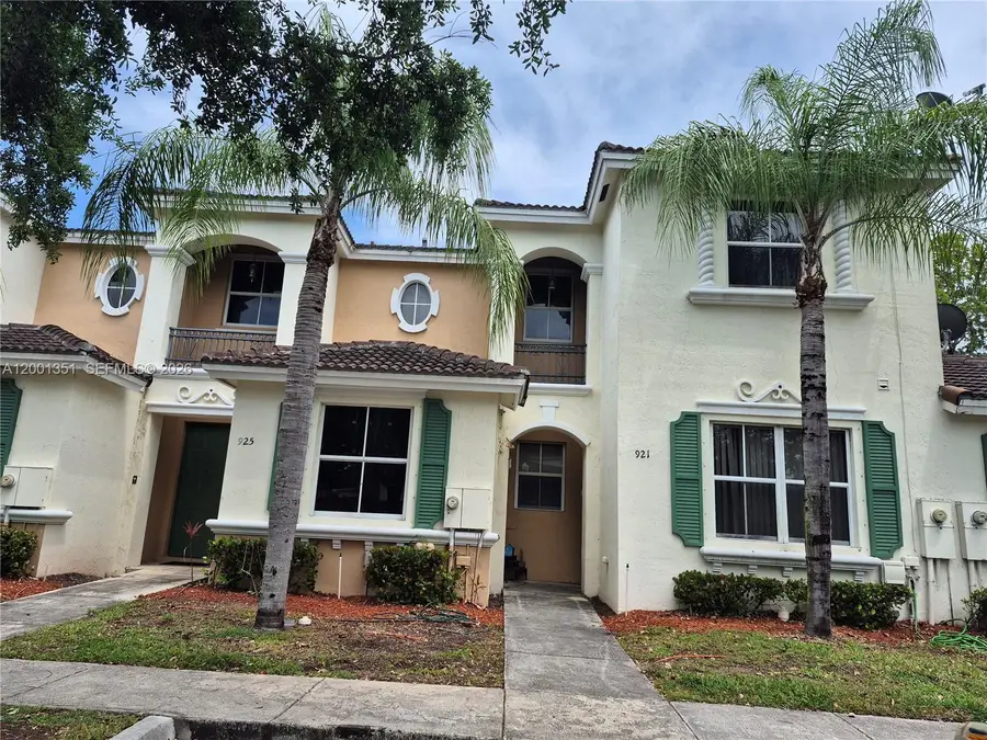 921 NE 42nd Pl, Homestead, FL 33033 - #2