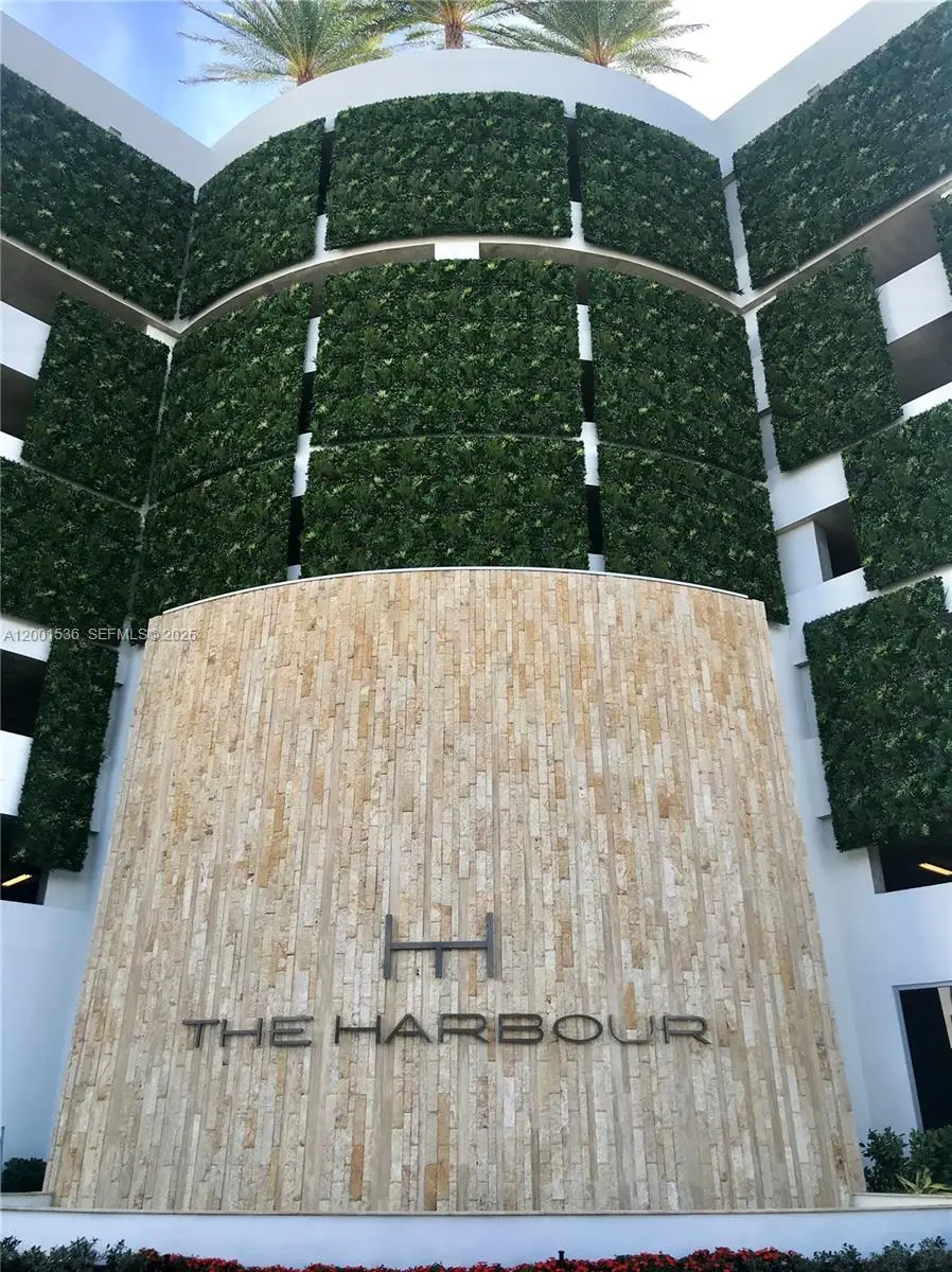 16385 Biscayne Blvd. #1902, North Miami Beach, FL 33160 - #1