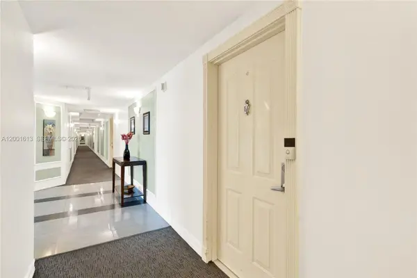 5077 NW 7th St #508, Miami, FL 33126