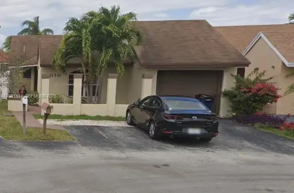 7010 SW 103rd Pl, Miami, FL 33173