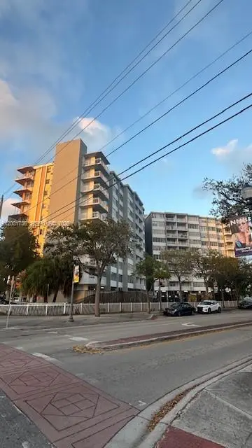 2025 NE 164th St #616, North Miami Beach, FL 33162