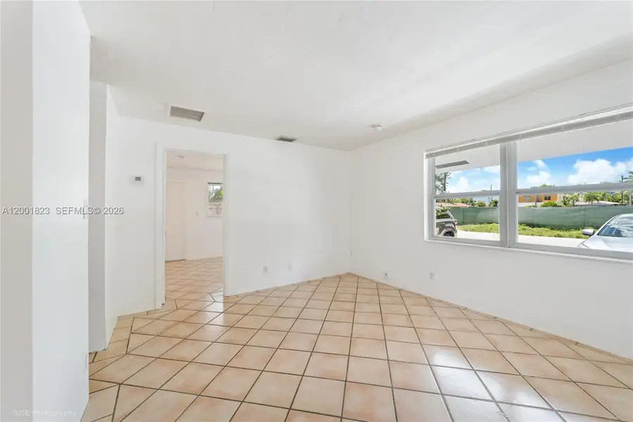 924 NE 17th Ter #1, Fort Lauderdale, FL 33304 - #3