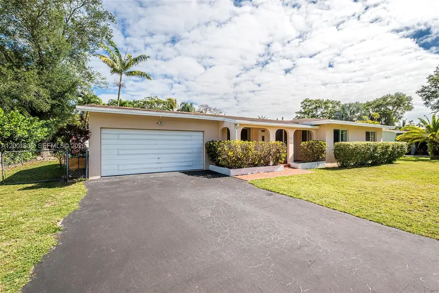 8355 SW 131st St, Pinecrest, FL 33156 - #2