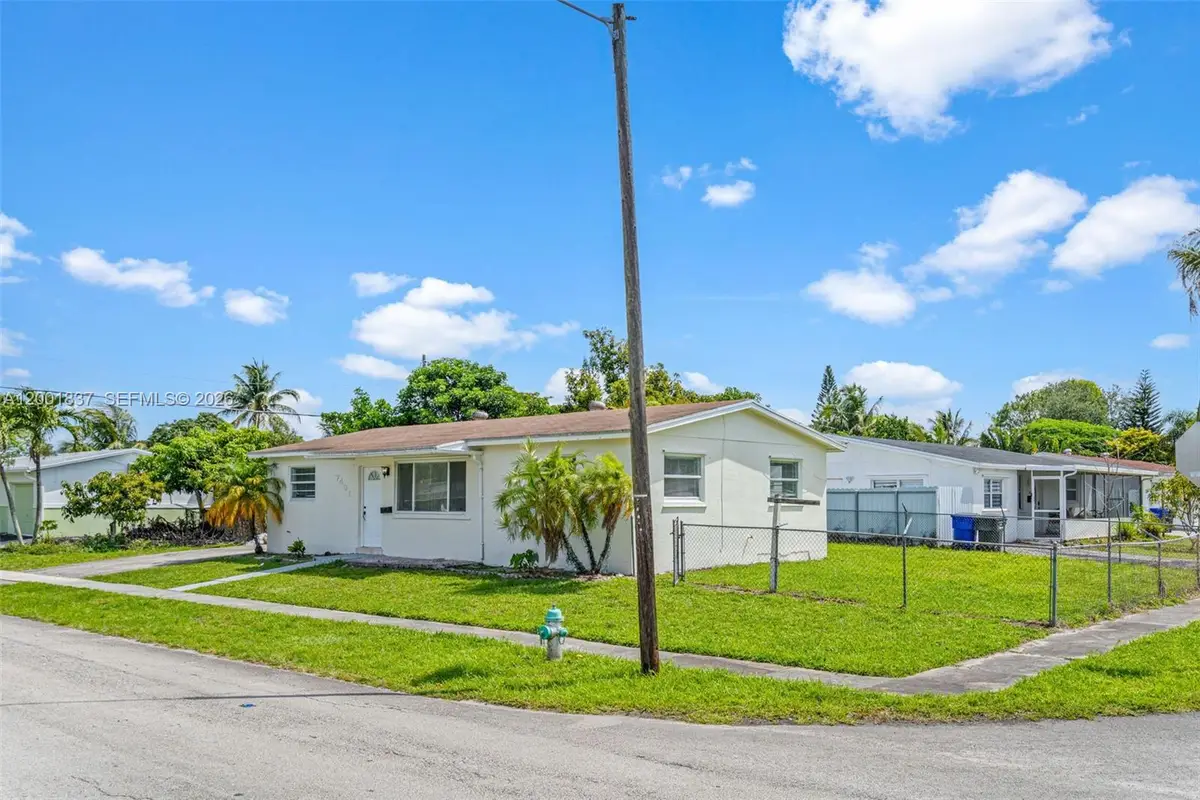 7491 Hope St, Hollywood, FL 33024 - #1