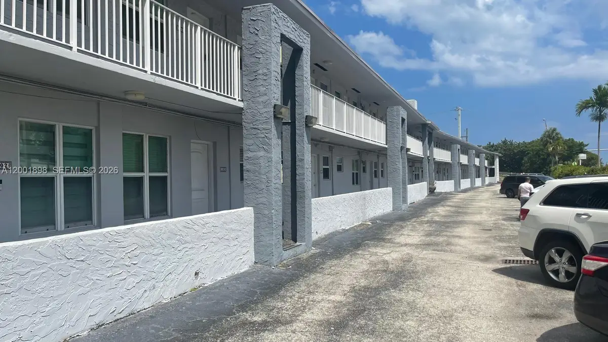 2225 NE 123rd St #204, North Miami, FL 33181 - #1