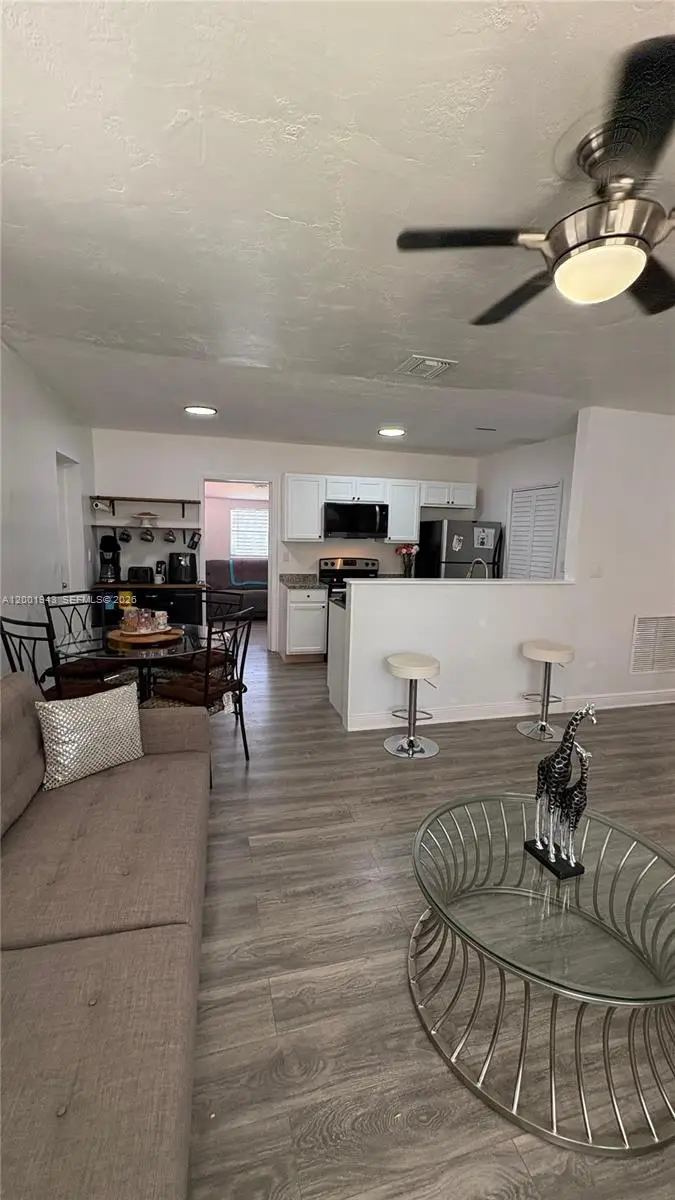 1121 NE 211th St, Miami, FL 33179 - #3
