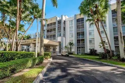 9725 NW 52nd St #202, Doral, FL 33178 - #2