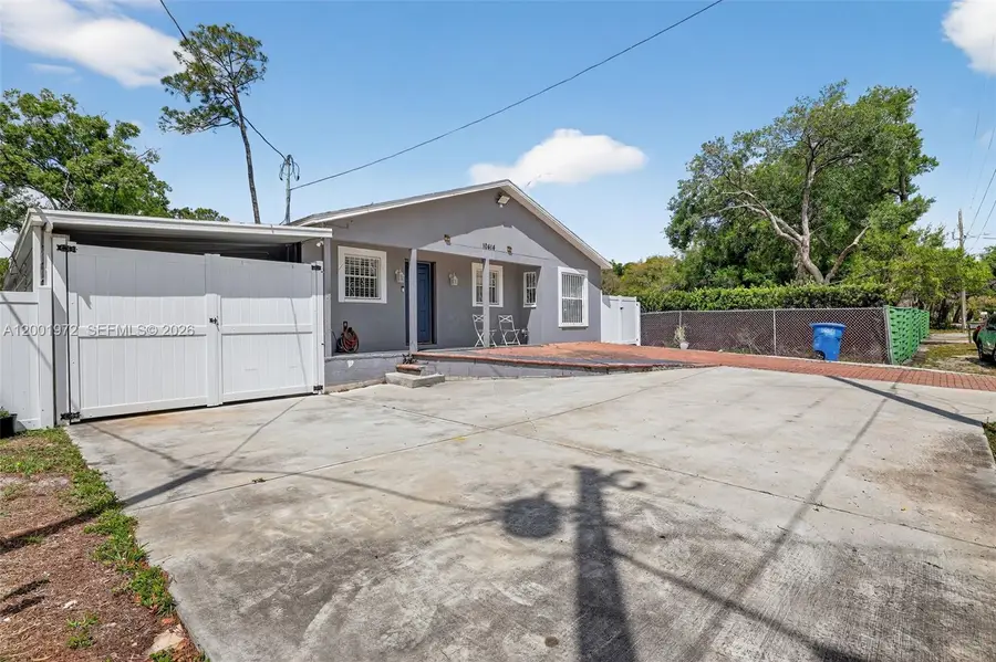 10414 N 50th St, Tampa, FL 33617 - #2