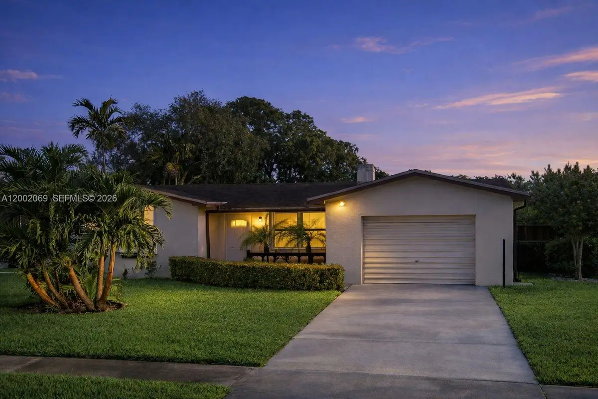 4323 Harrison St, Hollywood, FL 33021 - #1