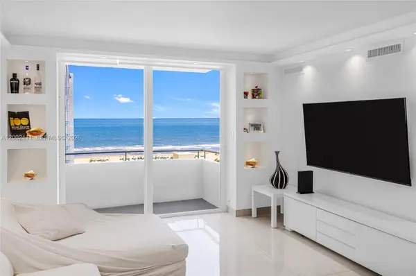 465 Ocean Dr #906, Miami Beach, FL 33139