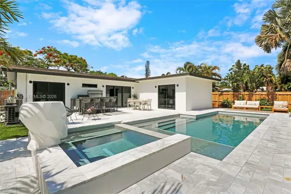 811 NE 17th Ct, Fort Lauderdale, FL 33305