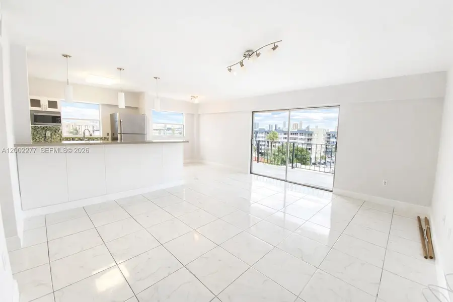 16508 NE 26th Ave #601, North Miami Beach, FL 33160 - #2