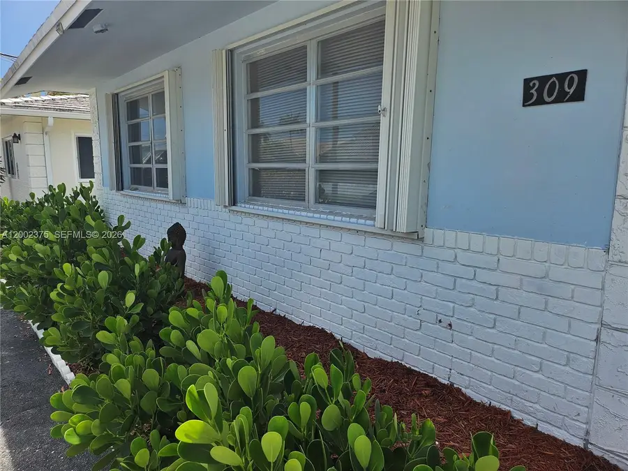 309 SE 12th Ave, Pompano Beach, FL 33060 - #2