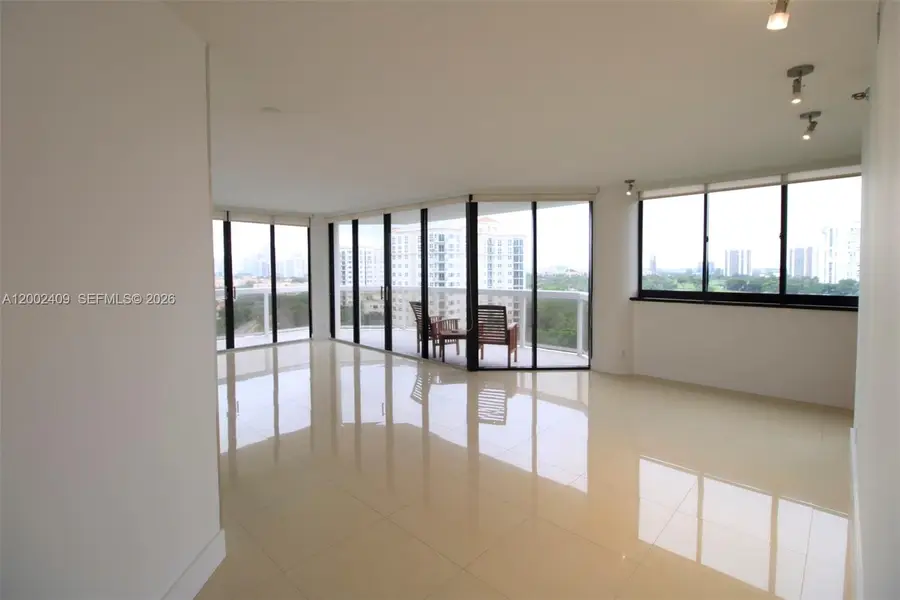 20185 E Country Club Dr #1105, Aventura, FL 33180 - #3