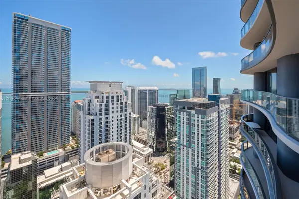 1000 Brickell Plz #PH5103, Miami, FL 33131
