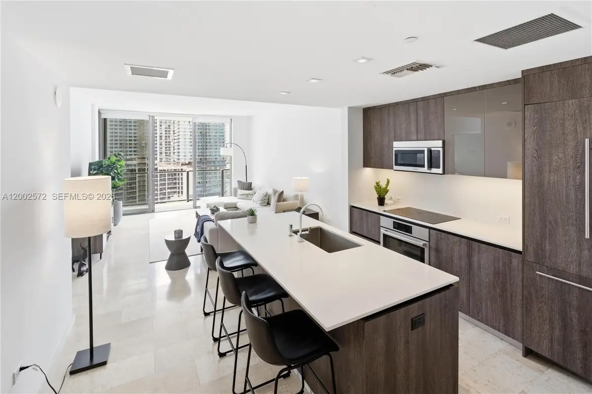 68 SE 6th St #1106, Miami, FL 33131 - #1