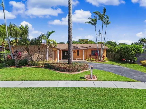 9837 SW 194th St, Cutler Bay, FL 33157