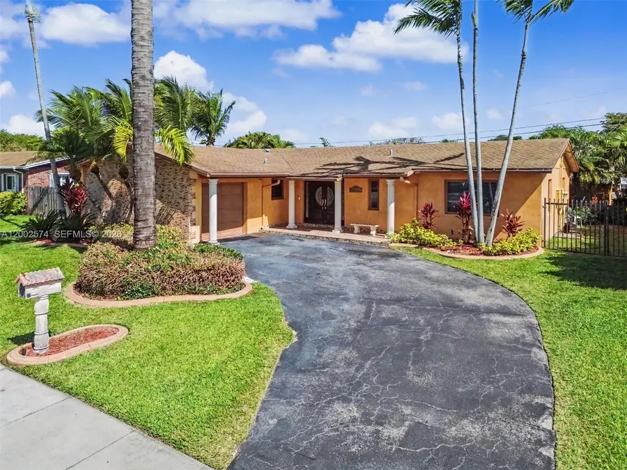 9837 SW 194th St, Cutler Bay, FL 33157 - #2