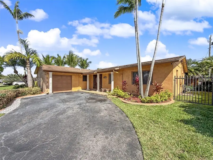 9837 SW 194th St, Cutler Bay, FL 33157 - #3